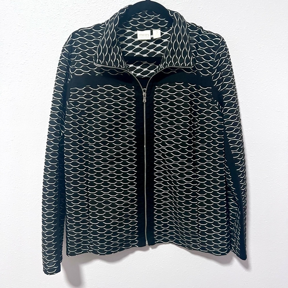 Chico's Black and‎ White Zip-Up Jacket LARGE